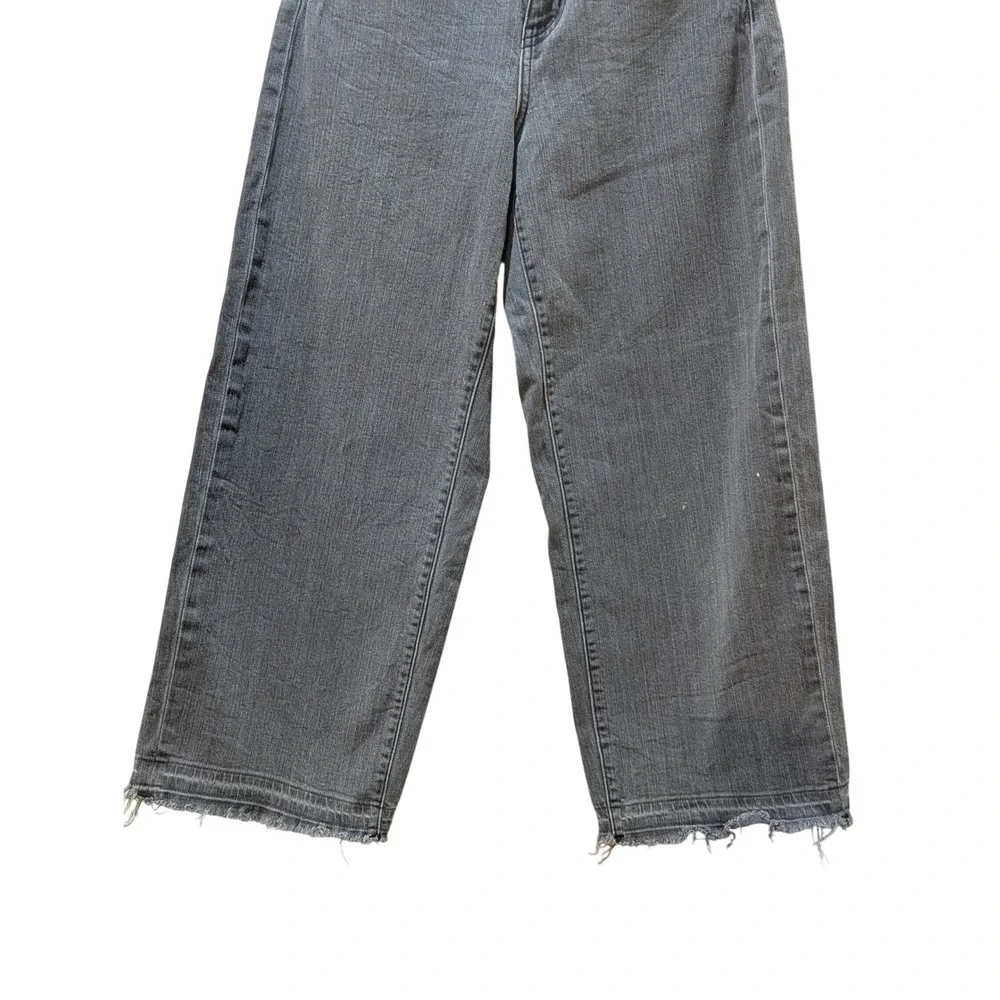Uniqlo Jeans Womens Sz 23 Gray High Rise Wide Straight Raw Hem Denim Boho Grunge